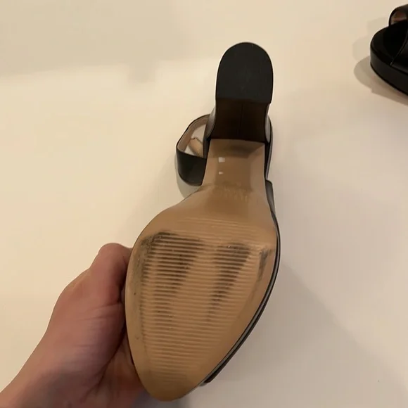 Stylish black heels! - Picture 4 of 4